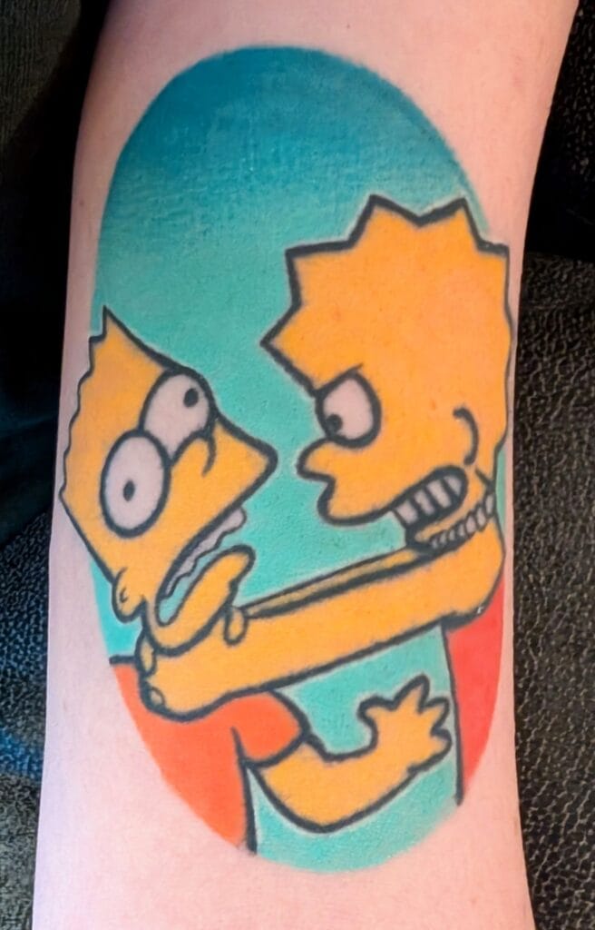 Tattoo of the cartoon character Lisa Simpson, choking Bart Simpson